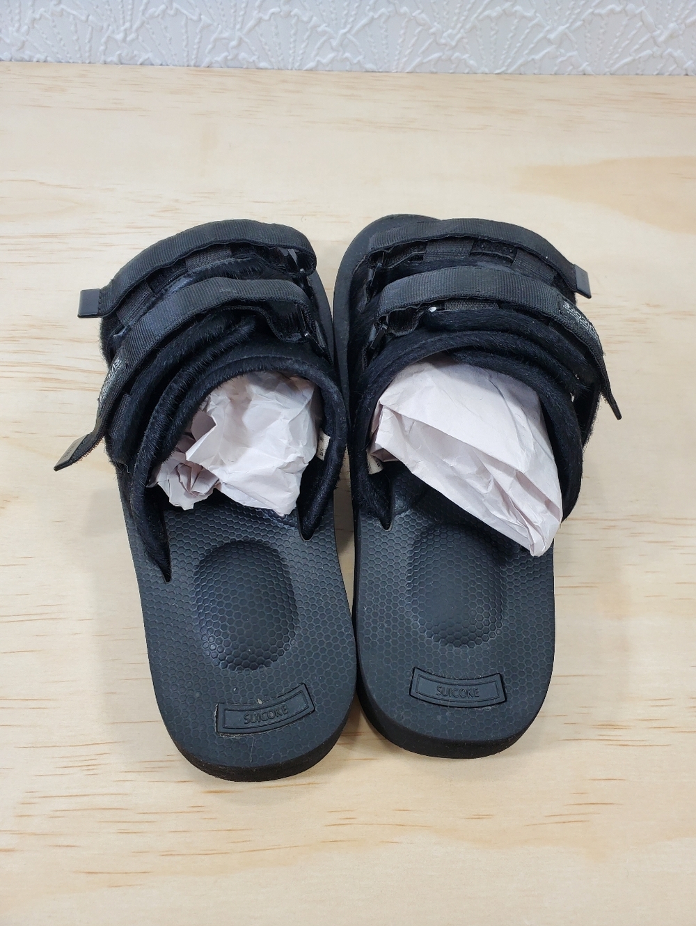 Suicoke Black Slides - Picture 4 of 10